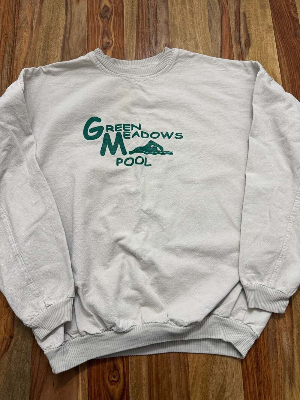 Vintage 90s Green Meadows Pool Graphic Crewneck Sweatshirt